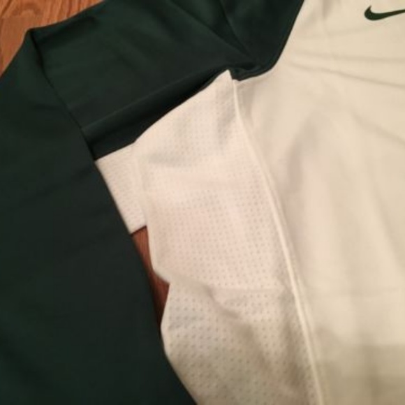 NIKE- DRI FIT BASKETBALL WARMUP SHIRT- NWT - Picture 3 of 3